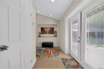 114 Southberry Lane, Levittown, NY 11756 - Photo 17