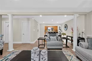 114 Southberry Ln, Levittown, NY 11756 - Photo 19