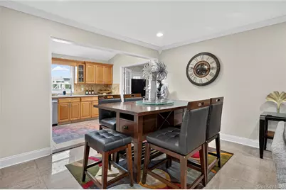 114 Southberry Lane, Levittown, NY 11756 - Photo 9