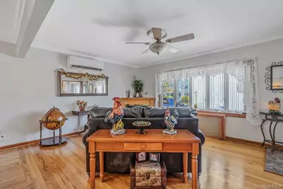 16 Salem Road, Hicksville, NY 11801 - Photo 7