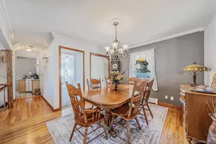 16 Salem Rd, Hicksville, NY 11801 - Photo 9