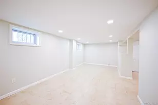 82-17 166th St, Jamaica, NY 11432 - Photo 17