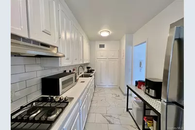 30 Lake Street #8D, White Plains, NY 10603 - Photo 5