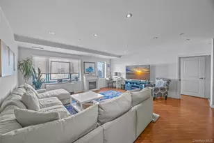 136 Beach 117th St, Rockaway Park, NY 11694 - Photo 5