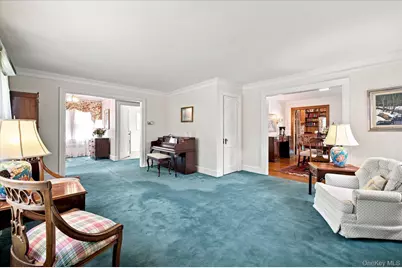 38 Fern Street, Floral Park, NY 11001 - Photo 9