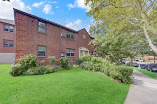 245-14 61st Ave, Douglaston, NY 11362 - Photo 23