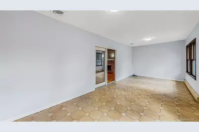 20-62 49th Street, Astoria, NY 11105 - Photo 7