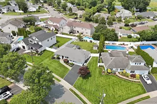 45 Polo Rd, Massapequa, NY 11758 - Photo 33