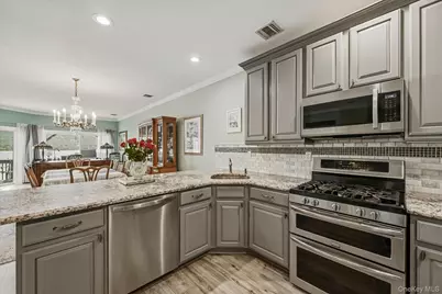 272 Tamerisk Lane, New Windsor, NY 12553 - Photo 9