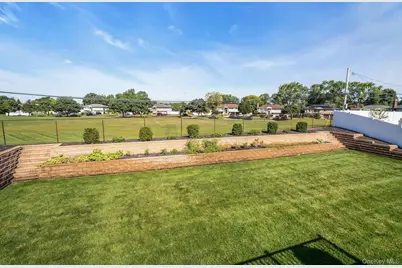 25 Heather Crescent, Commack, NY 11725 - Photo 37