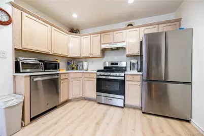 717 Spring Lake Drive, Middle Island, NY 11953 - Photo 5