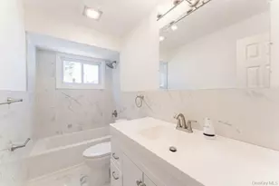 1839 Front St, East Meadow, NY 11554 - Photo 7
