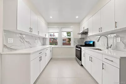 16505 78th Avenue, Fresh Meadows, NY 11366 - Photo 7