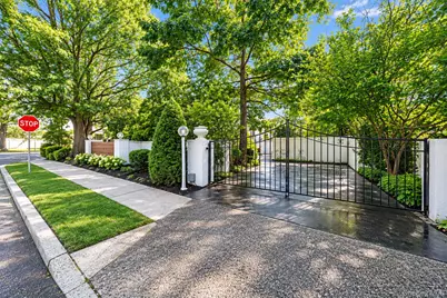 1054 Grand Avenue, Hempstead, NY 11550 - Photo 5
