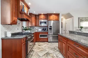 2569 Wantagh Ave, Wantagh, NY 11793 - Photo 11
