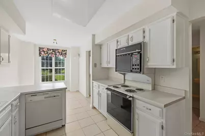14 Glen Eagles Drive, Poughkeepsie, NY 12603 - Photo 17