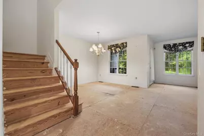 14 Glen Eagles Drive, Poughkeepsie, NY 12603 - Photo 5