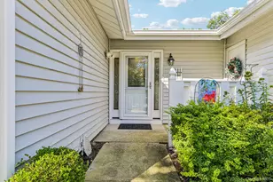 111 Fairfield Dr, Saint James, NY 11780 - Photo 5