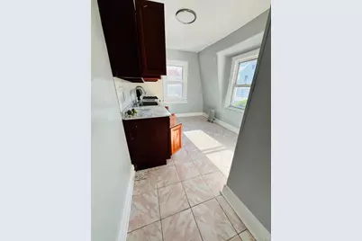 89-10 182nd Street #2nd floor, Hollis, NY 11423 - Photo 5