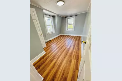 89-10 182nd Street #2nd floor, Hollis, NY 11423 - Photo 3