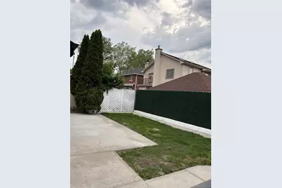 310 150th Street, Whitestone, NY 11357 - Photo 5