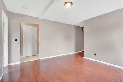 231 Columbus Boulevard, Amityville, NY 11701 - Photo 15