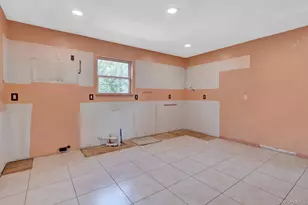 231 Columbus Blvd, Amityville, NY 11701 - Photo 11