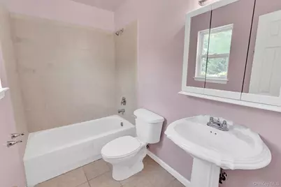 231 Columbus Boulevard, Amityville, NY 11701 - Photo 17