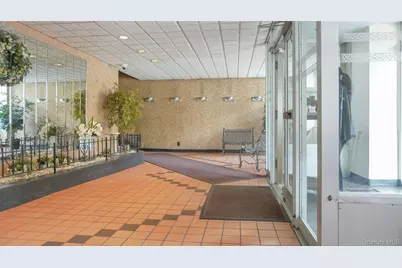 385 McLean Avenue #1G, Yonkers, NY 10705 - Photo 11
