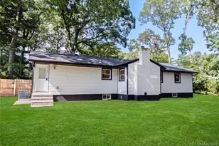 14 Camelot Ln, East Setauket, NY 11733 - Photo 41