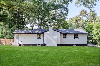 14 Camelot Lane, East Setauket, NY 11733 - Photo 43