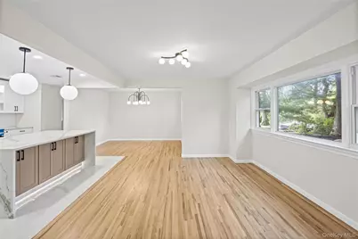 14 Camelot Lane, East Setauket, NY 11733 - Photo 9
