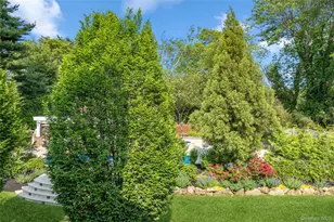 213 Guinea Woods Rd, Old Westbury, NY 11568 - Photo 33