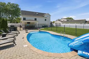 703 Peter Paul Dr, West Islip, NY 11795 - Photo 31