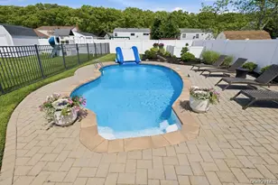 703 Peter Paul Dr, West Islip, NY 11795 - Photo 29