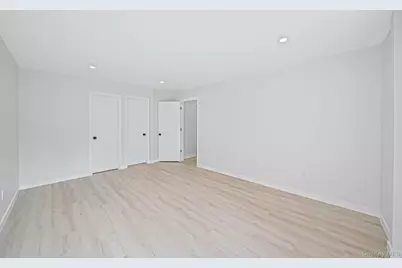 93 Putnam Avenue, West Babylon, NY 11704 - Photo 21
