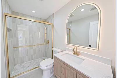 93 Putnam Avenue, West Babylon, NY 11704 - Photo 23