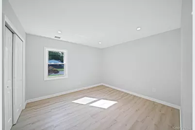 93 Putnam Avenue, West Babylon, NY 11704 - Photo 15
