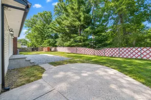 93 Putnam Ave, West Babylon, NY 11704 - Photo 5