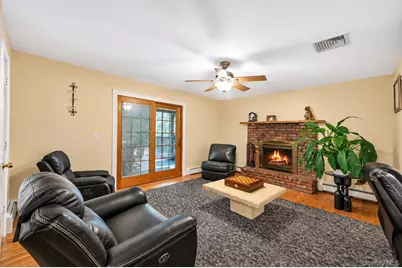 124 Bayview Drive, Oakdale, NY 11769 - Photo 15