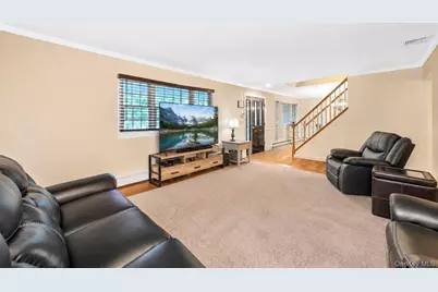 124 Bayview Drive, Oakdale, NY 11769 - Photo 11