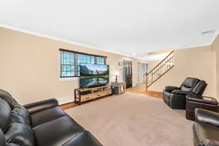 124 Bayview Dr, Oakdale, NY 11769 - Photo 11