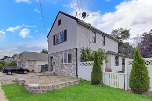 104 E Pennywood Ave, Roosevelt, NY 11575 - Photo 3