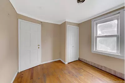 104 E Pennywood Avenue, Roosevelt, NY 11575 - Photo 15