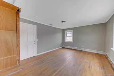 104 E Pennywood Avenue, Roosevelt, NY 11575 - Photo 19