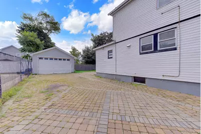 104 E Pennywood Avenue, Roosevelt, NY 11575 - Photo 21