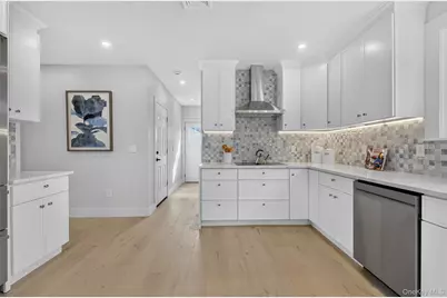2 Lee Place, Old Bethpage, NY 11804 - Photo 15
