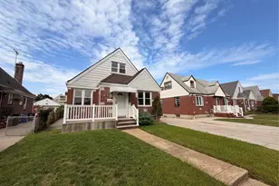 82-26 258th St, Glen Oaks, NY 11004 - Photo 3