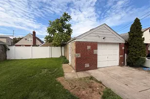 82-26 258th St, Glen Oaks, NY 11004 - Photo 19