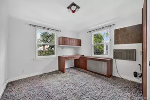 85-22 213th St, Hollis, NY 11427 - Photo 23
